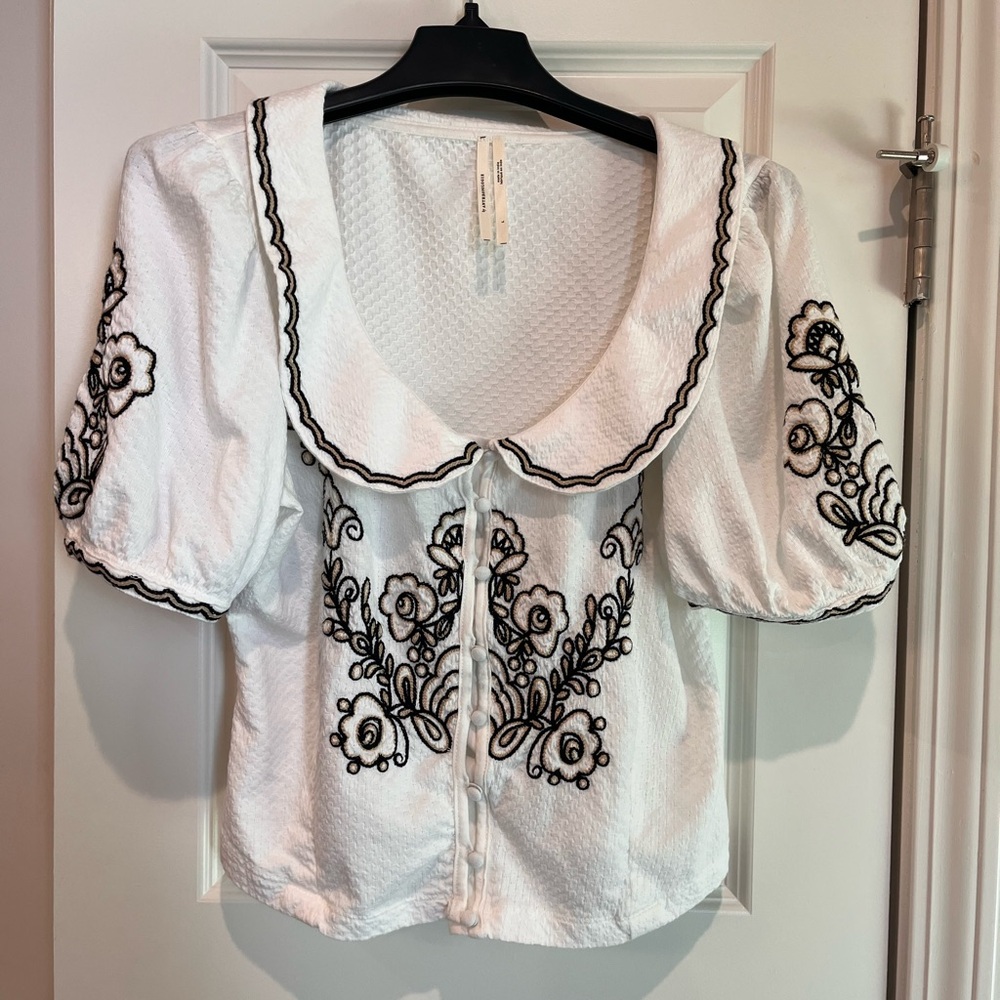 Anthropologie White and Black Puff Sleeve Blouse with Peter Pan Collar